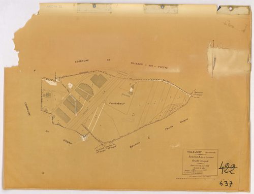VILLEJUST. - Plan révisé pour 1942, à jour pour 1975 (2ème, 3ème édition) : plans du tableau d'assemblage, des sections A dite de Courtaboeuf, B dite du village, C dite de Launay, D dite de la Poitevine et E dite de Frétay ; plan révisé pour 1942, à jour 